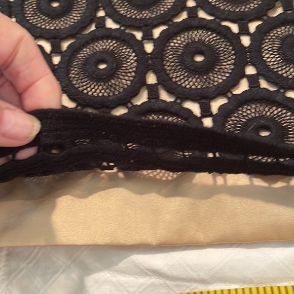 Douglas Hannant made in USA. Black dress with gold lining - Picture 11 of 12